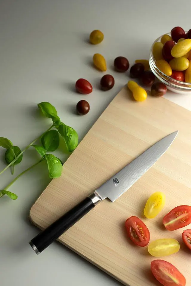 Alt view image 10 of 11 - Shun Classic 6" Utility Knife