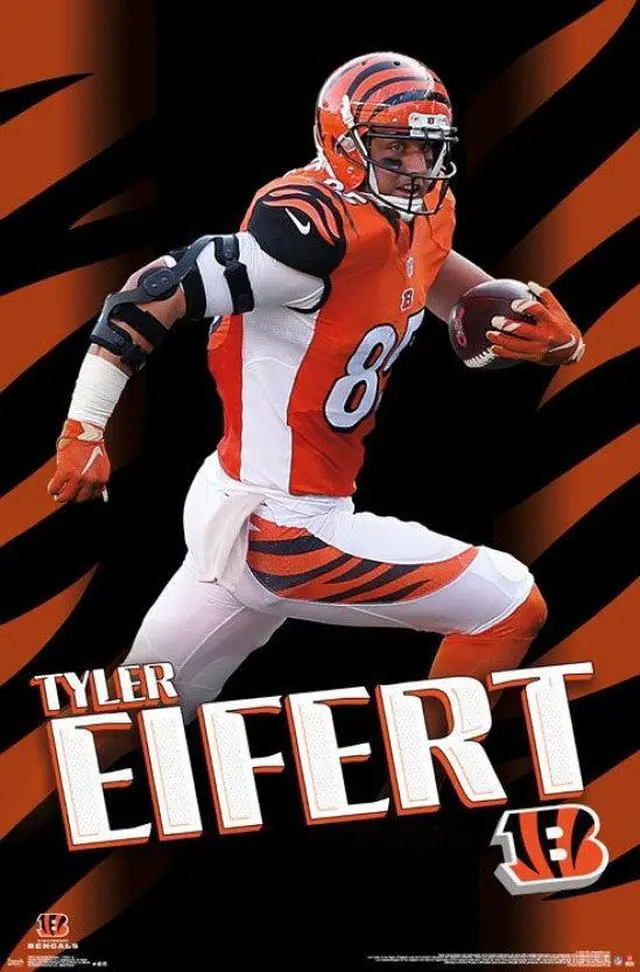 Main image of Cincinnati Bengals - Tyler Eifert 16 Poster Print (22 x 34)
