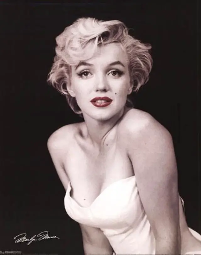 Main image of Marilyn Monroe - Red Lips Poster Print (16 x 20)