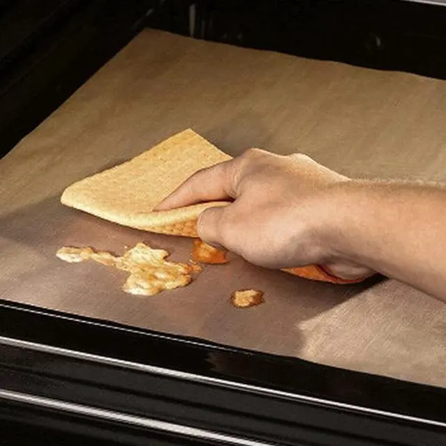 Alt view image 5 of 5 - Non-Stick Spillguard Oven Protector [17.5" x 13"]