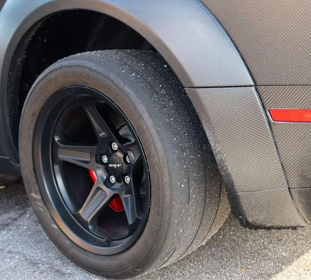 Alt view image 5 of 6 - Mickey Thompson ET Street Radial P275/60R15
