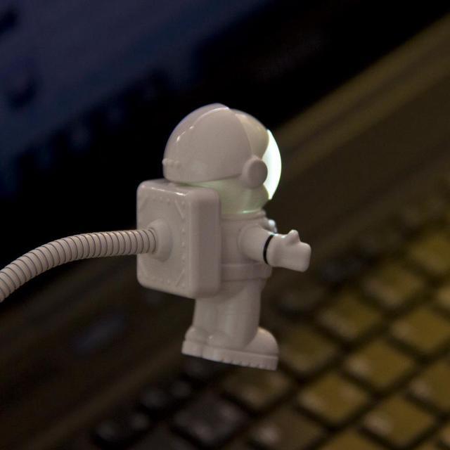 Alt view image 3 of 4 - Modern Home USB Astronaut Space Light