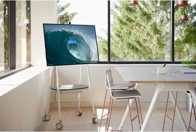 Alt view image 4 of 17 - APC Smart-UPS Charge Mobile Battery For Microsoft Surface Hub 2