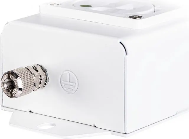 Alt view image 2 of 9 - CyberPower MPV615P Power Strips 6 Outlet Power Strip