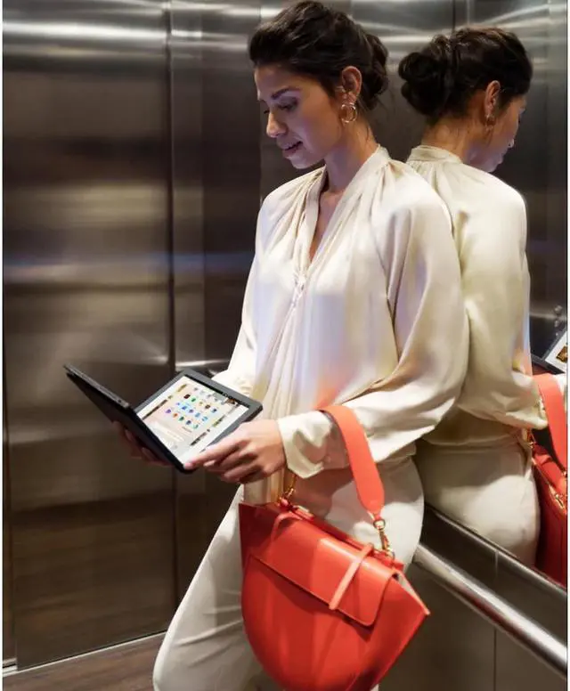 Alt view image 4 of 20 - Lenovo ThinkPad X1 Fold Gen 1 Intel Core i5-L16G7 8 GB LPDDR4X Memory 512 GB PCIe SSD Intel UHD Graphics 13.3" 10-point Multi-touch 2048 x 1536 Foldable 2-in-1 Laptop Windows 10 Pro 64-bit 20RK000NUS