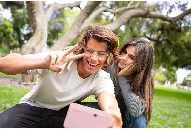 Alt view image 9 of 20 - Canon IVY CLIQ+2 8 Megapixel Instant Digital Camera Rose Gold 4519C001