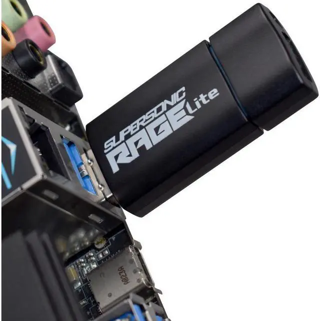 Main image of Patriot Supersonic Rage Lite USB 3.2 Gen 1 Flash Drive - 32GB - PEF32GRLB32U