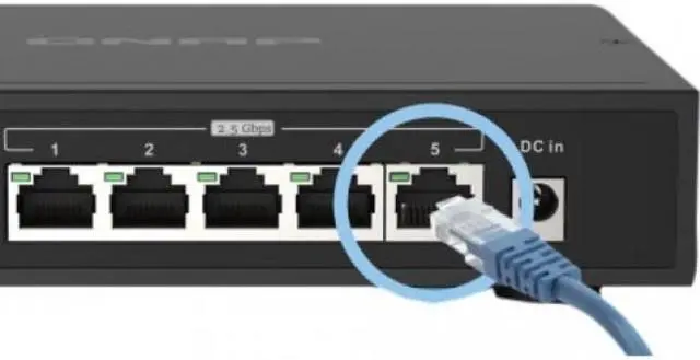 Alt view image 8 of 13 - Qnap QSW-1105-5T-US Unmanaged Switch