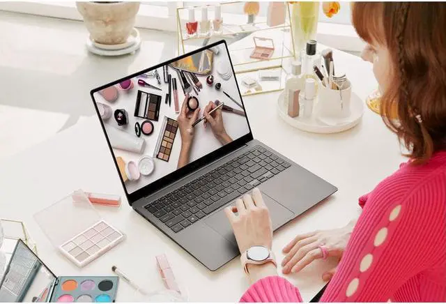 Alt view image 7 of 16 - Samsung Galaxy Book3 Pro NP944XFG-KC2US 14" Notebook - 3K - 2880 x 1800 - Intel Core i5 13th Gen i5-1340P 1.90 GHz - Intel Evo Platform - 16 GB Total RAM - 16 GB On-board Memory - 512 GB SSD - Gr