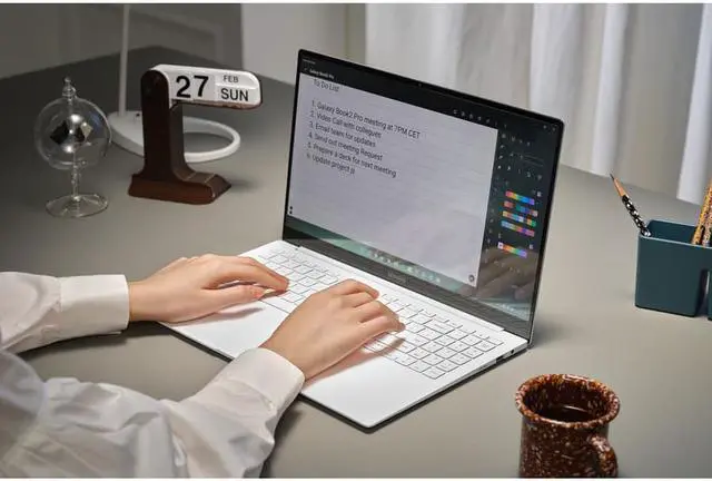 Alt view image 3 of 9 - Samsung Galaxy Book2 Pro NP934XED-KB2US 13.3" Notebook - Full HD - 1920 x 1080 - Intel Core i7 12th Gen i7-1260P 2.10 GHz - Intel Evo Platform - 16 GB Total RAM - 16 GB On-board Memory - 512 GB S