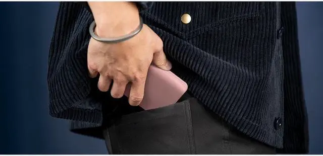 Alt view image 11 of 15 - Belkin BOOSTCHARGE 10000mAh USB-C Power Bank Rose Gold BPB011BTRG