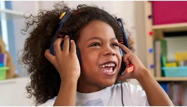 Alt view image 7 of 8 - Logitech Zone Learn Headset - Stereo - USB Type A - Wired - On-ear - Binaural - Circumaural - 4.30 ft Cable - Noise Canceling