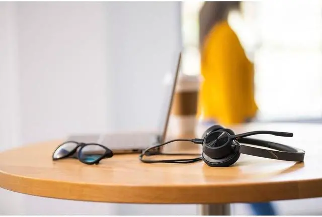 Alt view image 10 of 11 - Hp Poly Headsets Poly Voyager 4320 USB-C Headset Siri, Google Assistant Stereo, Mono USB Type C Wired/Wireless Bluetooth 298.6 ft Model 76U50AA