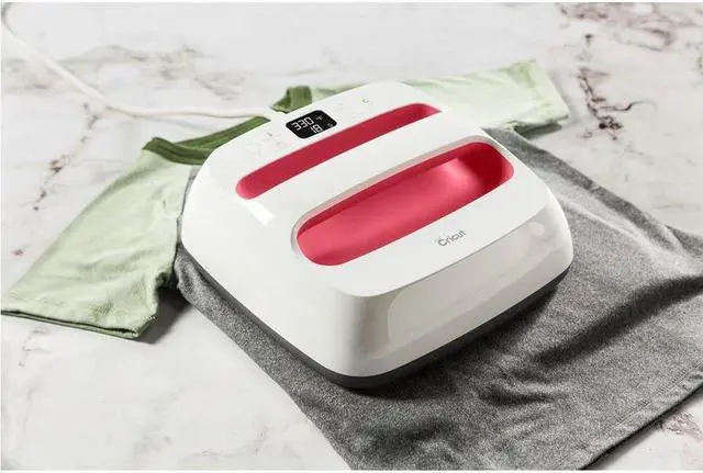 Alt view image 9 of 10 - Cricut EasyPress 2 Raspberry | 9" x 9" Heat Press 2005432
