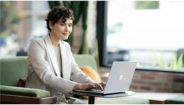 Alt view image 6 of 8 - Microsoft Surface Laptop 6 15" Touchscreen Notebook - Intel Core i5 - 16 GB - 512 GB SSD - Platinum - Intel Chip - 2496 x 1664 - Windows 11 - Intel Arc Graphics - PixelSense - English, French Key