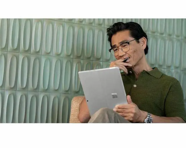 Alt view image 4 of 8 - Microsoft Surface Pro 10 Intel Core Ultra 7 165U 16GB Memory 512GB SSD Intel Graphics 13.0" Touch Screen 2880 x 1920 Detachable 2-in-1 Laptop Windows 11 Pro 64-bit Y5V-00001