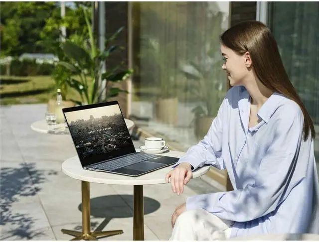 Alt view image 7 of 12 - Samsung - Galaxy Book4 Edge - Copilot+ PC - 14" AMOLED Touch-Screen Laptop - Snapdragon X Elite - 16GB Memory - 512GB Storage - Sapphire Blue
