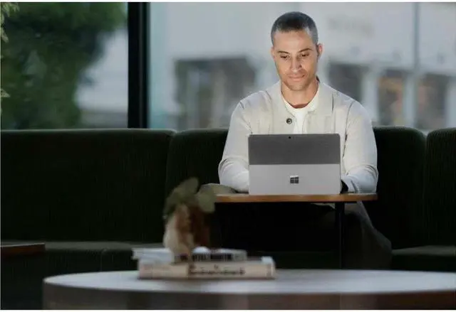 Alt view image 6 of 9 - Microsoft Surface Pro 10 Intel Core Ultra 7 165U 32GB Memory 1 TB SSD Intel Graphics 13.0" Touch Screen 2880 x 1920 Detachable 2-in-1 Laptop Windows 11 Pro 64-bit Y7N-00001