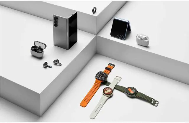 Alt view image 7 of 14 - Samsung Galaxy Watch7 SM-L315UZ Smart Watch - 44.4 mm - 44.4 mm - Heart Rate Monitor - Camera - Heart Rate, Sleep Quality1.60 GHz - 21.10 GB - 1.5" - Super AMOLED - Wear OS - Bluetooth - GPS - Ne