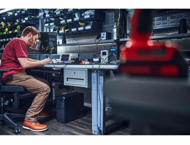 Alt view image 5 of 8 - HP Z2 G9 Workstation - 1 x Intel Core i7 14th Gen i7-14700 - 32 GB - 1 TB SSD - Tower - Black - Intel W680 Chip - Windows 11 Pro - NVIDIA RTX A1000 8 GB Graphics - Serial ATA/600, NVMe Controller - 0,