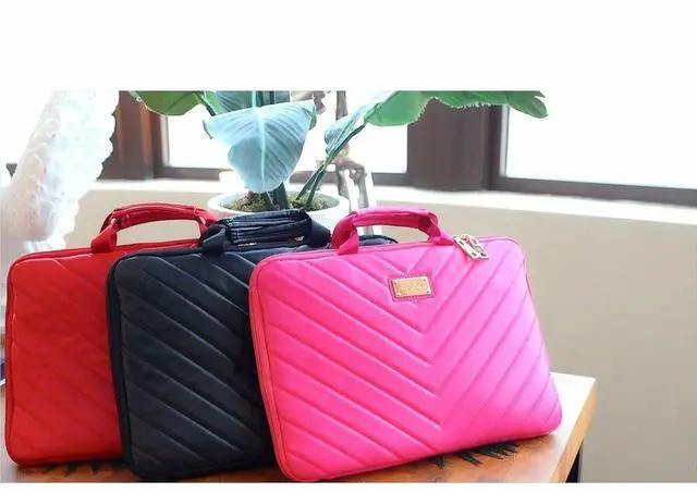Alt view image 4 of 8 - Sandy Lisa Capri Carrying Case (Sleeve) for 14" Notebook - Red - Scratch Resistant - Chevron Printed - Handle - 10.4" Height x 15.4" Width x 1" Depth