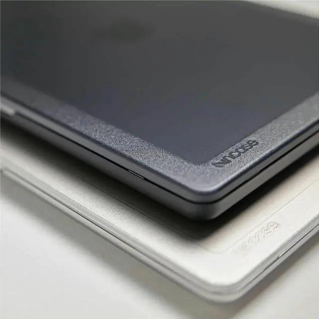 Alt view image 4 of 7 - Incase Edge Hardshell Case with Makrolon for 14-inch MacBook Pro (M1-M4, 2021-2024) - For Apple MacBook Pro - Clear - Matte - Scratch Resistant, Fingerprint Resistant, Bump Resistant - Makrolon, Polyc