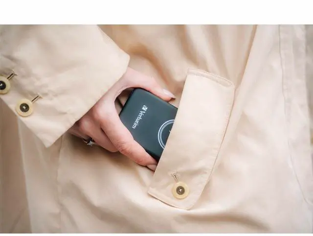 Alt view image 2 of 8 - Verbatim Charge 'n' Go Magnetic Wireless Power Bank 10000 mAh - Black - For Smartphone - Lithium Polymer (Li-Polymer) - 10000 mAh - 15 W - 2.40 A, 2.22 A, 1.67 A - 5 V DC, 9 V DC, 12 V DC Ou