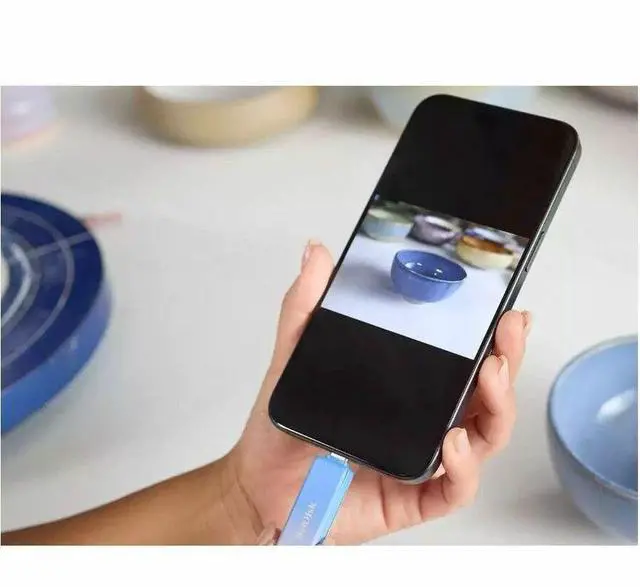 Alt view image 9 of 13 - SanDisk Creator Series 256GB USB Type-C and Lightning Phone Drive SDIXD0N-256G-GN6TP