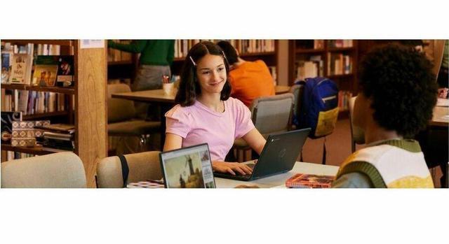 Alt view image 3 of 8 - HP Fortis G1i 14" Chromebook - Intel N150 - 4 GB - 32 GB Flash Memory - English Keyboard - Smart Buy - Intel Chip - 1366 x 768 - ChromeOS - Intel UHD Graphics