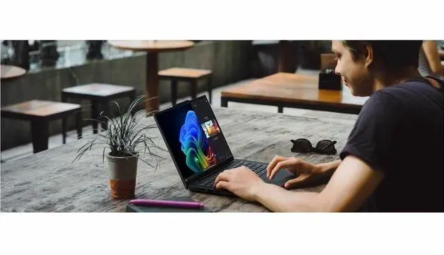 Alt view image 4 of 8 - Lenovo ThinkPad T14 Gen 6 14" Copilot+ PC Notebook - AMD Ryzen AI 7 PRO 350 - 16GB - 512GB SSD - Windows 11 Pro - AMD Radeon 860M Graphics - Webcam - IEEE 802.11be Wireless 21QJ00CSUS
