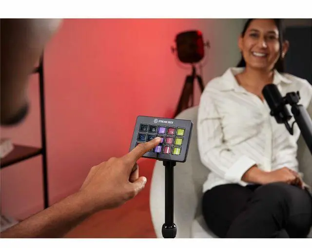 Alt view image 9 of 14 - Elgato Stream Deck 15 Key Scissor Keys 10GBL9901