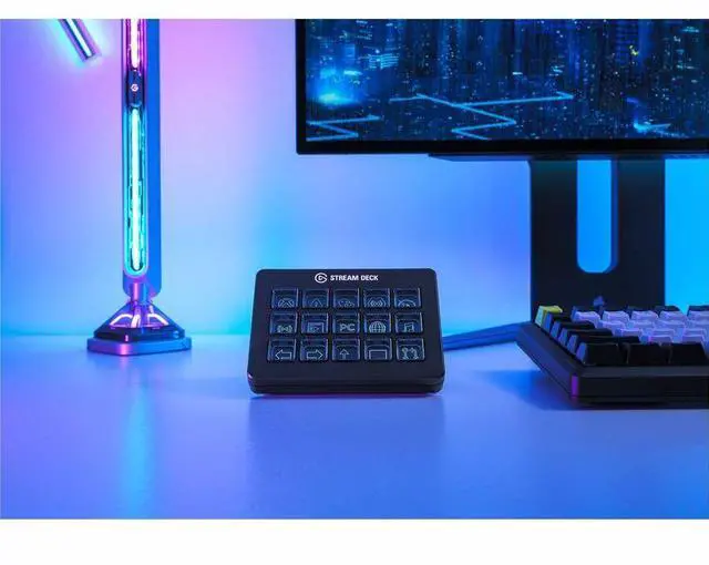 Alt view image 10 of 14 - Elgato Stream Deck 15 Key Scissor Keys 10GBL9901