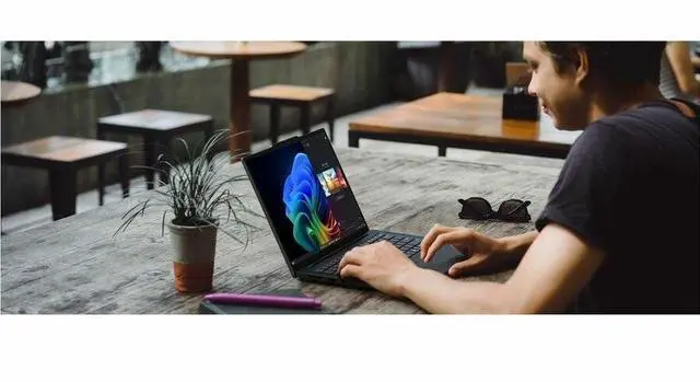 Alt view image 6 of 7 - Lenovo ThinkPad T14 Gen 6 21QC001XUS 14" Notebook - Intel Core Ultra 5 225U - 16 GB - 256 GB SSD -Windows 11 Pro - Webcam - IEEE 802.11ax Wireless LAN Standard