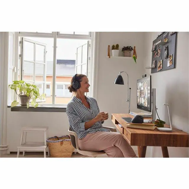 Alt view image 5 of 8 - HP EliteStudio 8 AiO G1i All-in-One Computer - Intel Core Ultra 5 235 - vPro Technology - 16 GB - 512 GB SSD - 27" QHD Touchscreen - Desktop - Pike Silver - Intel Q870 Chip - 2560 x 1440 - Window