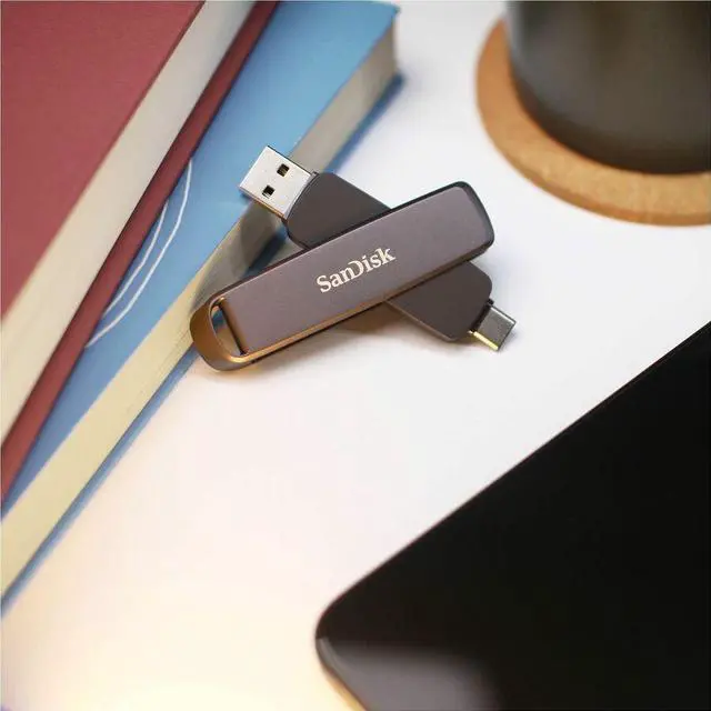 Alt view image 10 of 13 - SANDISK Extreme PRO Dual Drive High-Performance USB Type-A and USB Type-C Flash Drive, 1TB