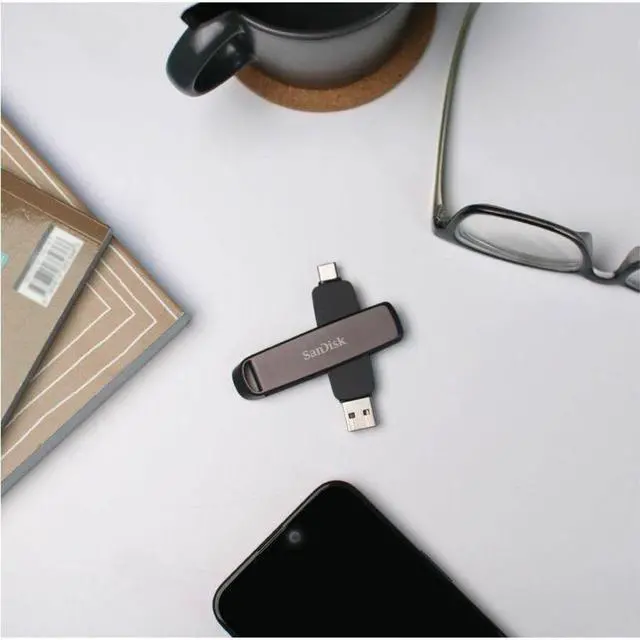 Alt view image 13 of 13 - SANDISK Extreme PRO Dual Drive High-Performance USB Type-A and USB Type-C Flash Drive, 1TB