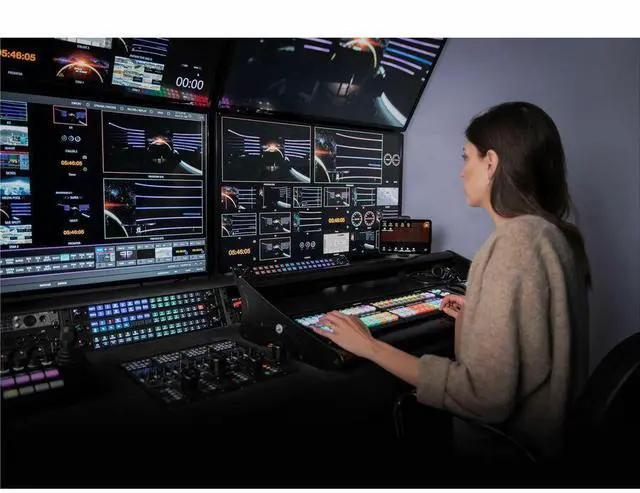 Alt view image 7 of 11 - Elgato Stream Deck Studio - Keypad - with NFC Input Device  10GBO9901