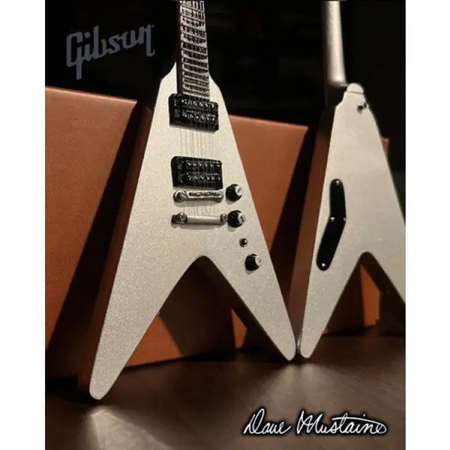 Alt view image 2 of 7 - Axe Heaven Gibson Dave Mustaine Flying V EXP Silver Metallic Mini Guitar GG-524