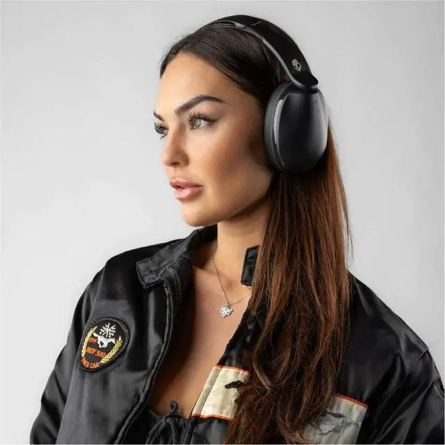 Alt view image 7 of 7 - Skullcandy Wireless Headphones - Stereo - Mini-phone (3.5mm) - Wired/Wireless - Bluetooth - 32 Ohm - 20 Hz to 20 kHz - Over-the-ear, Over-the-head - Binaural - Circumaural - True Black