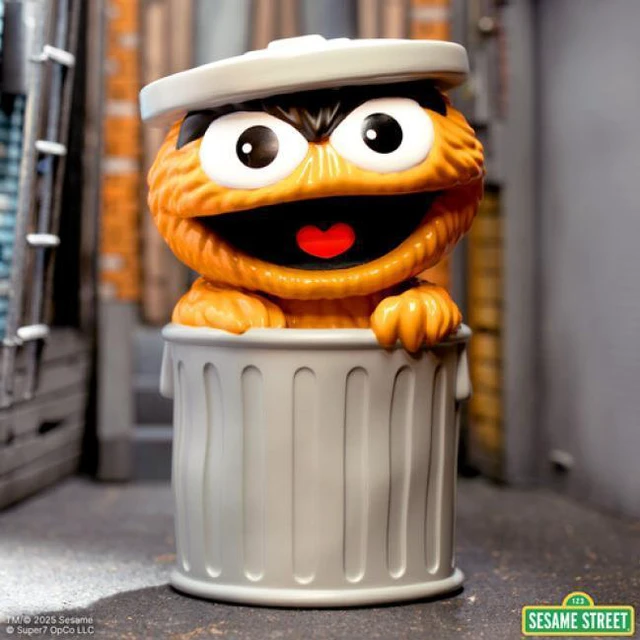 Alt view image 5 of 7 - Super7 - Sesame Street - FUN! FUN! - Oscar the Grouch (Orange)