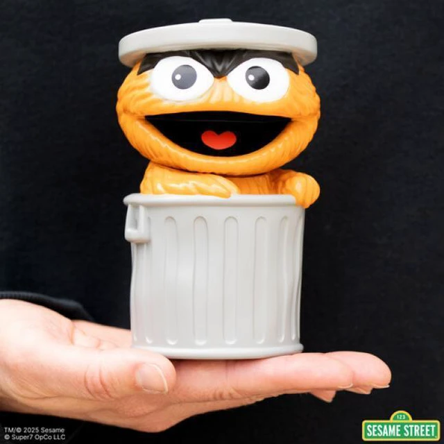 Alt view image 6 of 7 - Super7 - Sesame Street - FUN! FUN! - Oscar the Grouch (Orange)