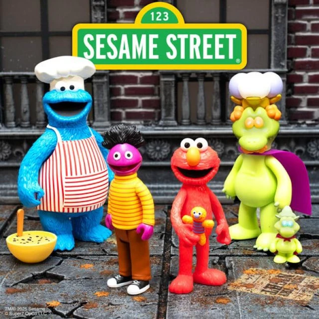 Alt view image 3 of 5 - SESAME STREET REACTION WAVE 4 - ALLIGATOR KING