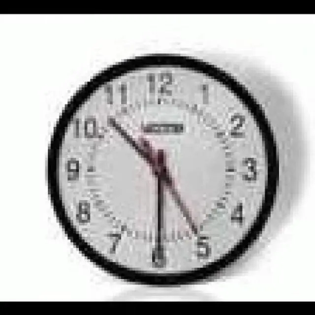 Main image of Valcom 12in. round Wireless clock black Surface mount Battery Operate