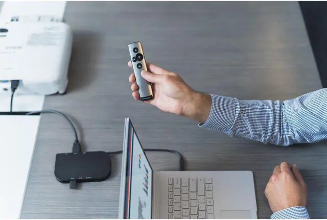 Alt view image 4 of 18 - SD1610P USB-C MOBILE 4K DOCK