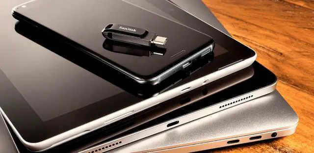 Alt view image 5 of 13 - SANDISK SDDDC3-256G-A46 256GB Plastic Dual USB Type C