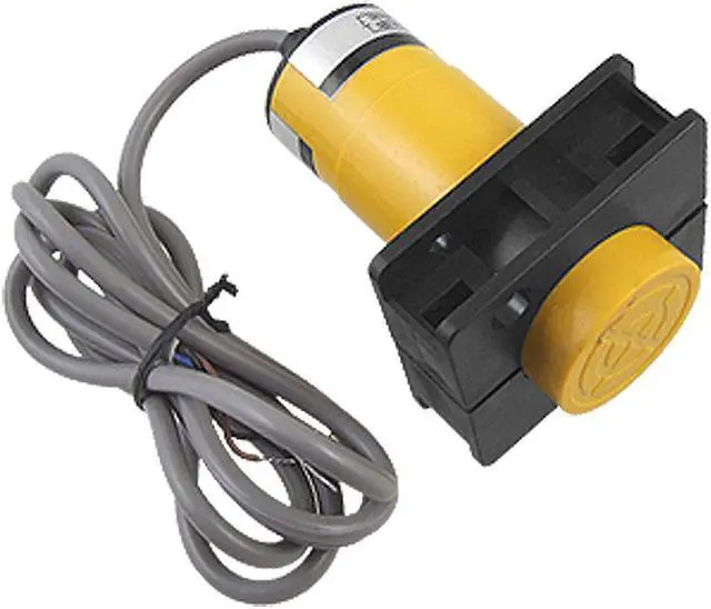 Main image of Unique Bargains E2K-C25ME1 1-25mm Approach Sensor Capacitive Proximity NPN Switch DC 6-36V 300mA