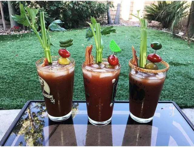 Alt view image 4 of 6 - Prodyne Bl-4 Green Garnish Bloody Mary Cocktail Skewers