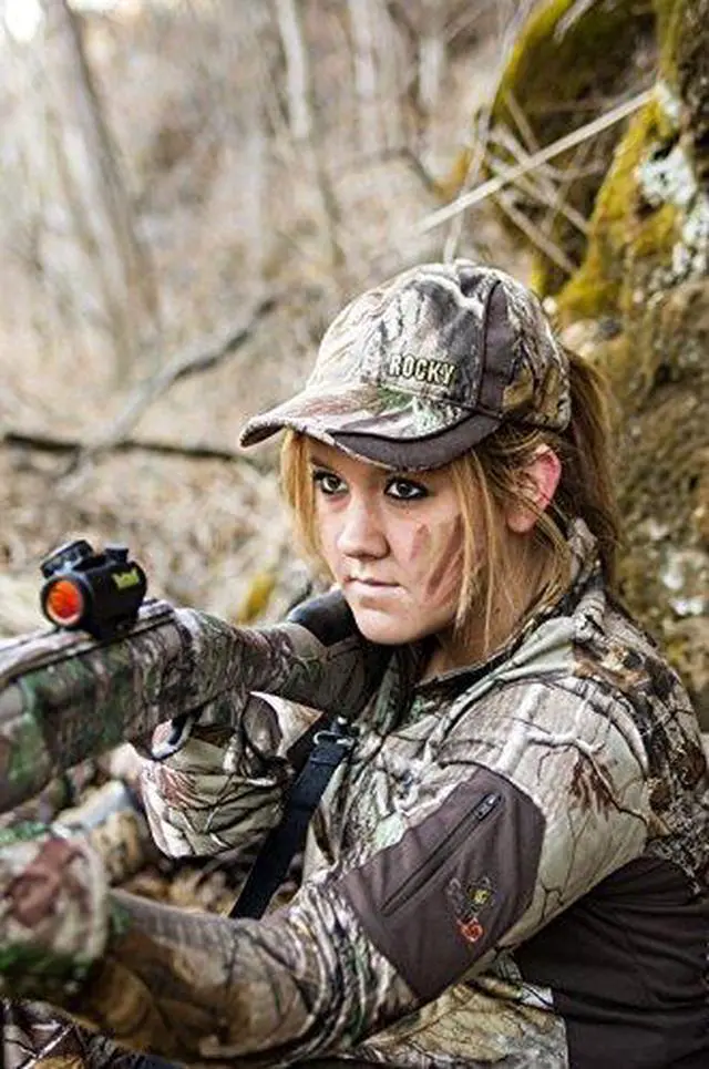 Alt view image 8 of 19 - BushNell Trophy 1x25 TRS-25 3 MOA Red Dot Riflescope