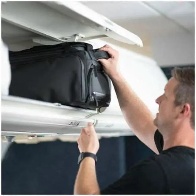 Alt view image 6 of 16 - NOMATIC Everyday Travel Bag (30-Liter)