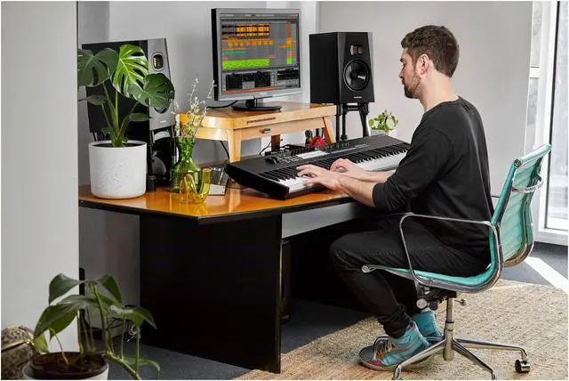 Alt view image 15 of 17 - Novation Launchkey 88 [MK3] MIDI Keyboard Controller for Ableton Live